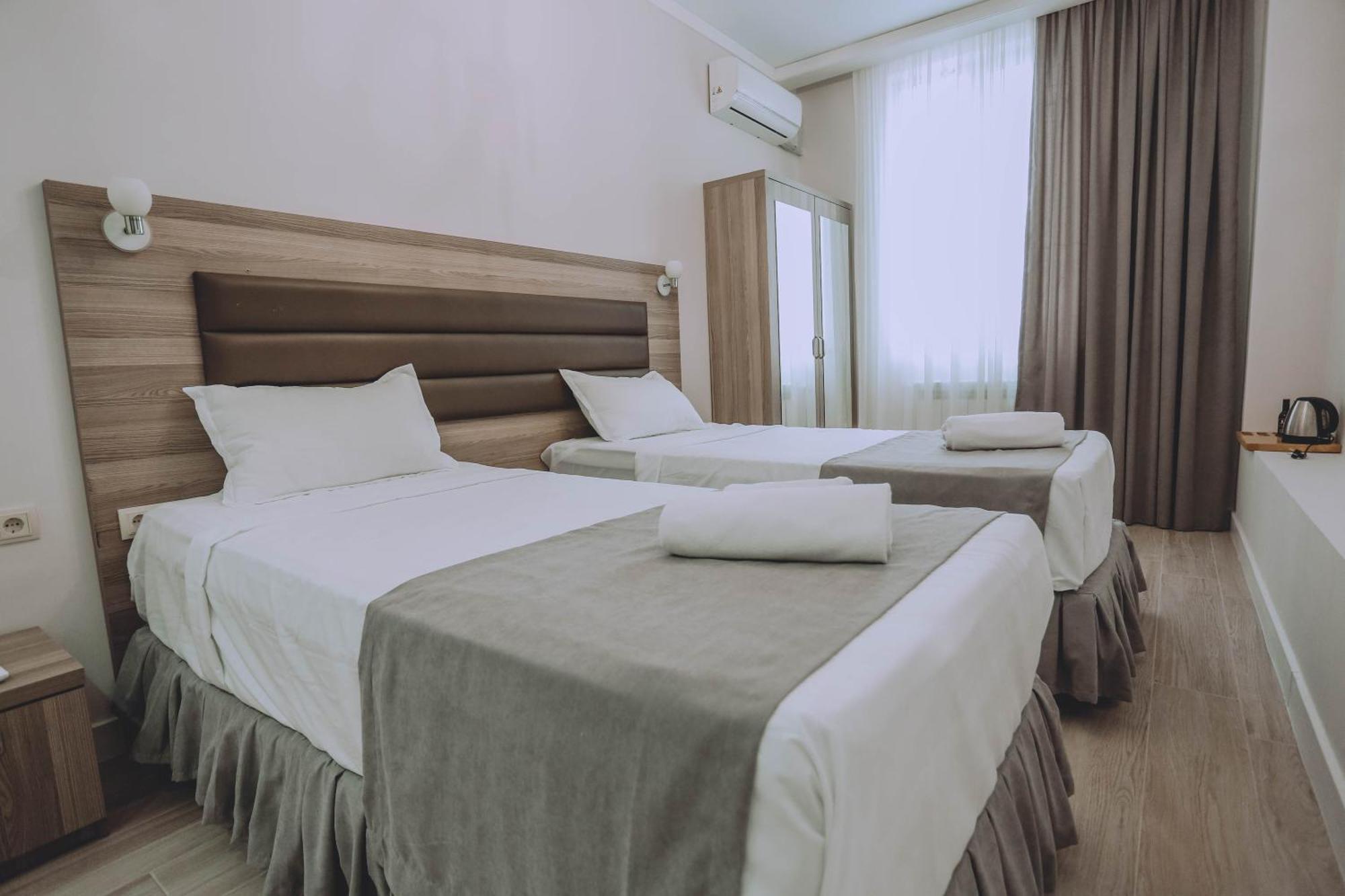 Royal Medis Hotel Batumi Exterior foto