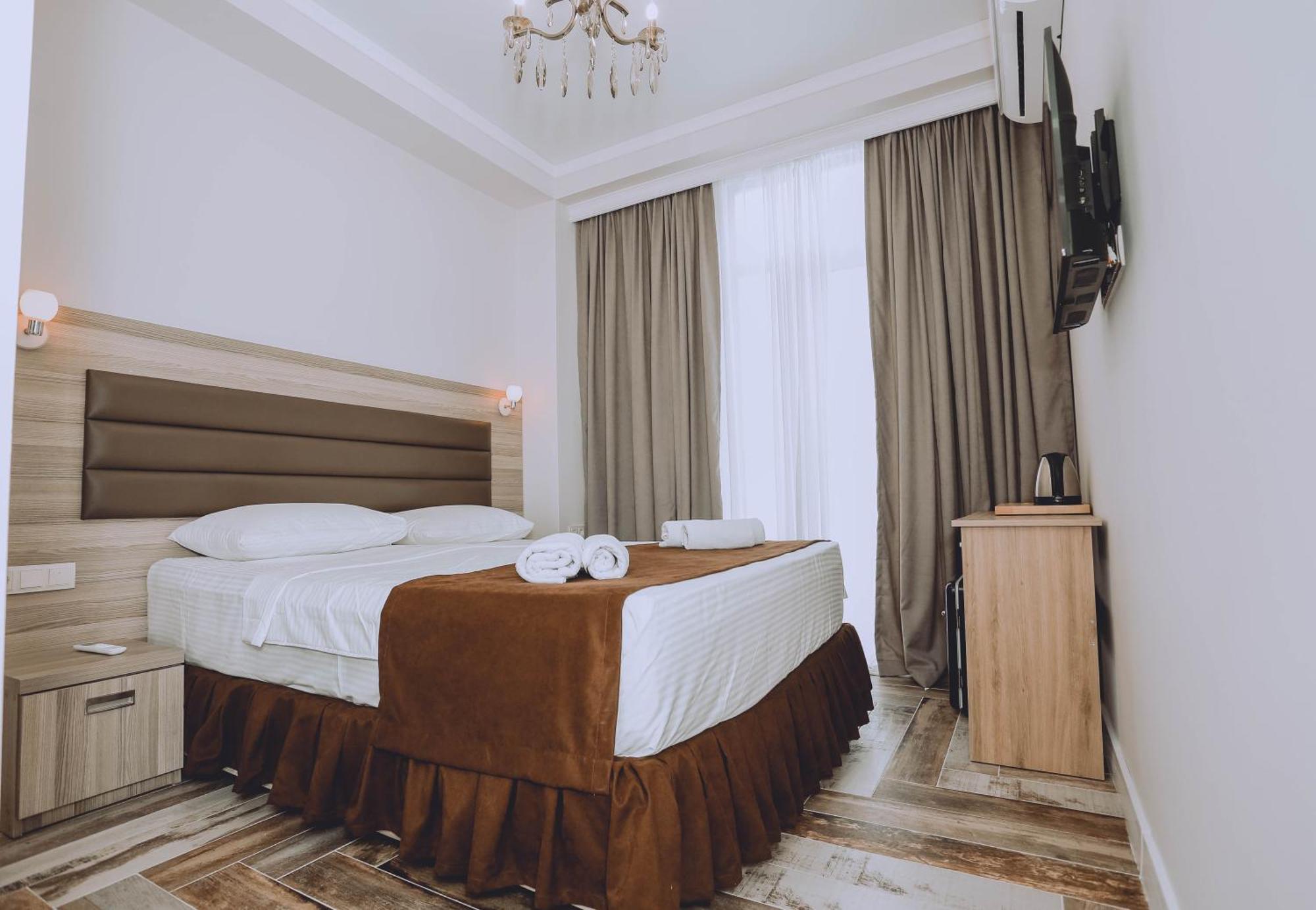 Royal Medis Hotel Batumi Exterior foto