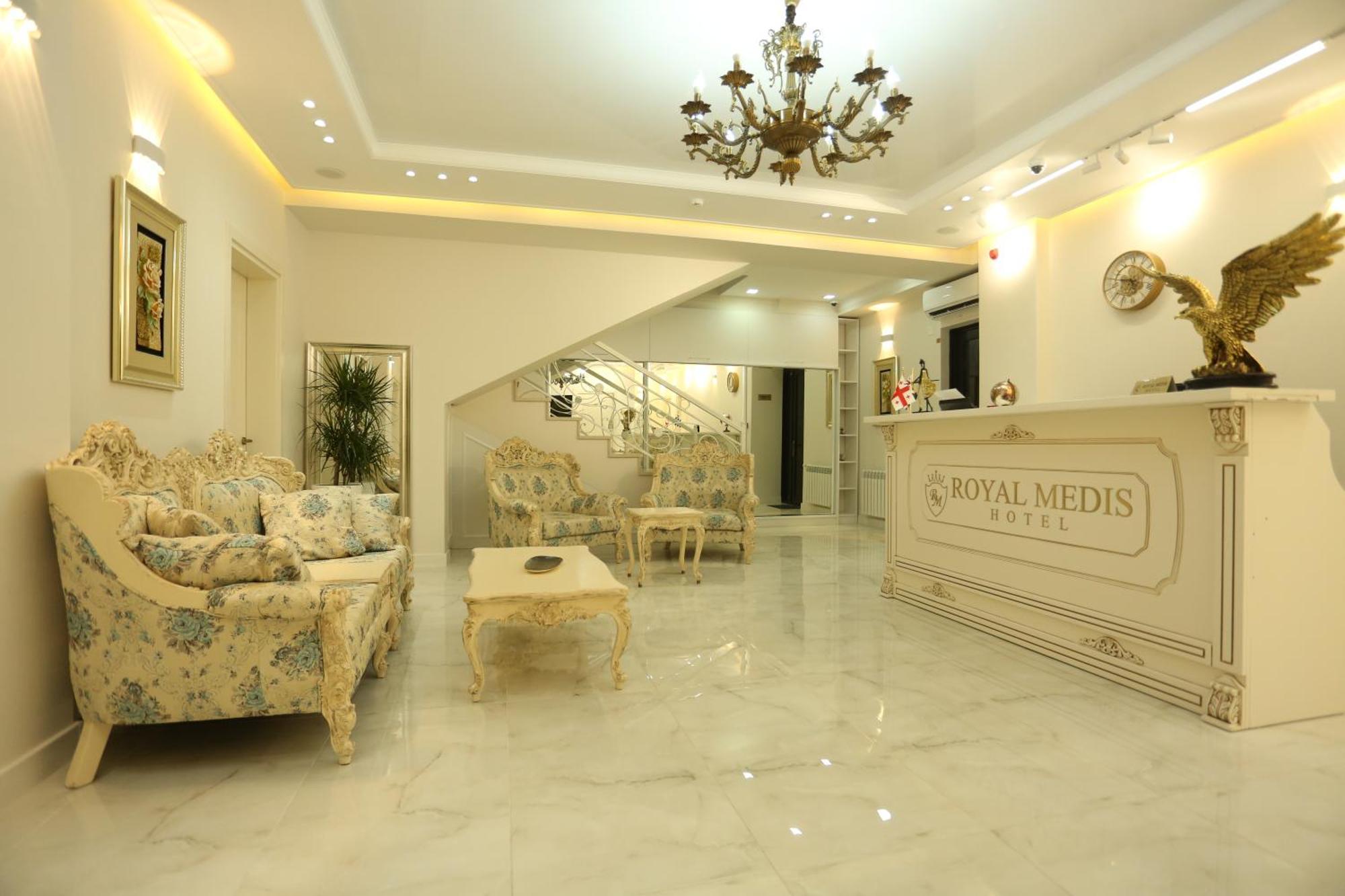 Royal Medis Hotel Batumi Exterior foto